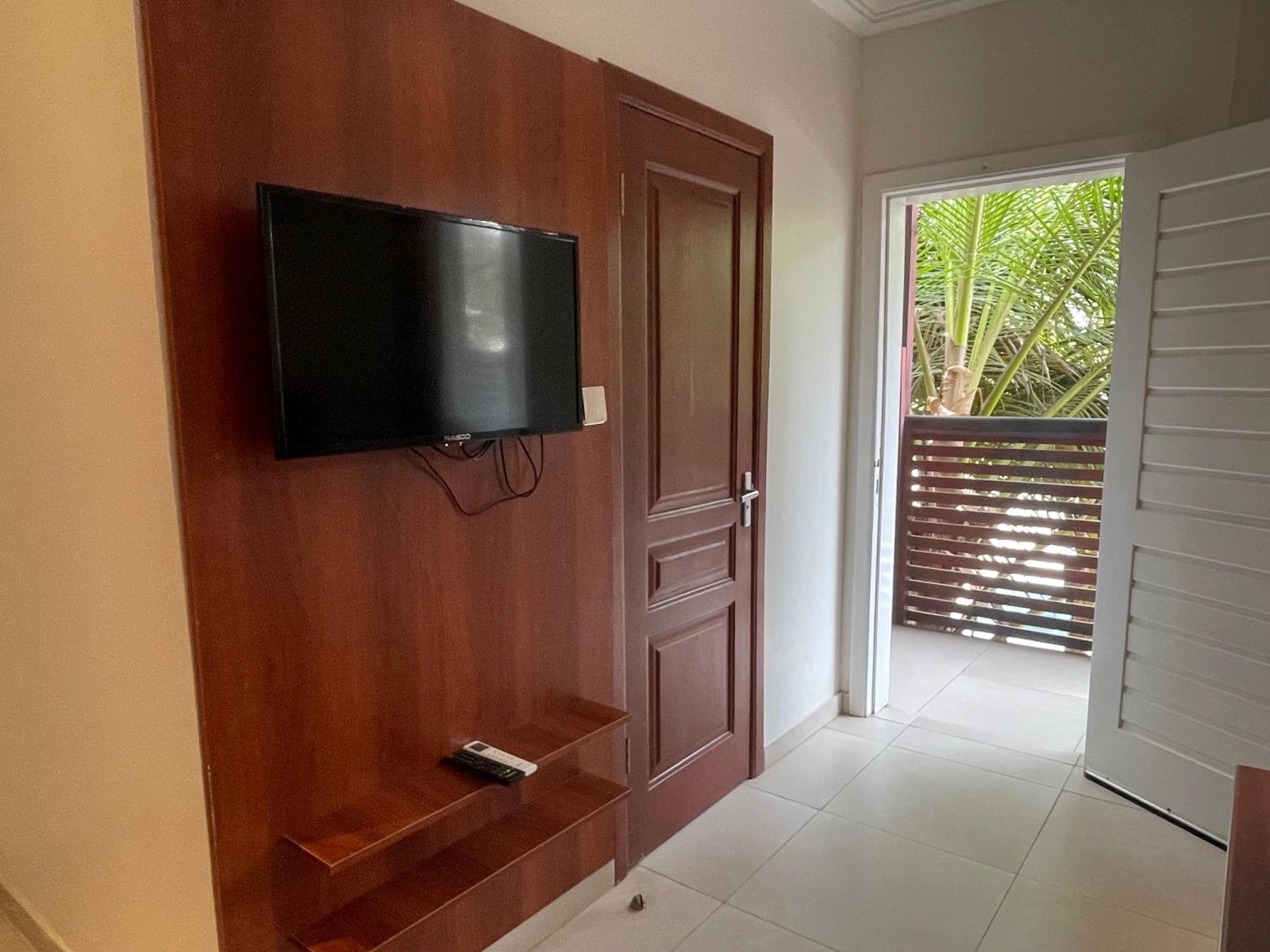 Ocean Green Beach Resorts And Villas Prampram Buitenkant foto