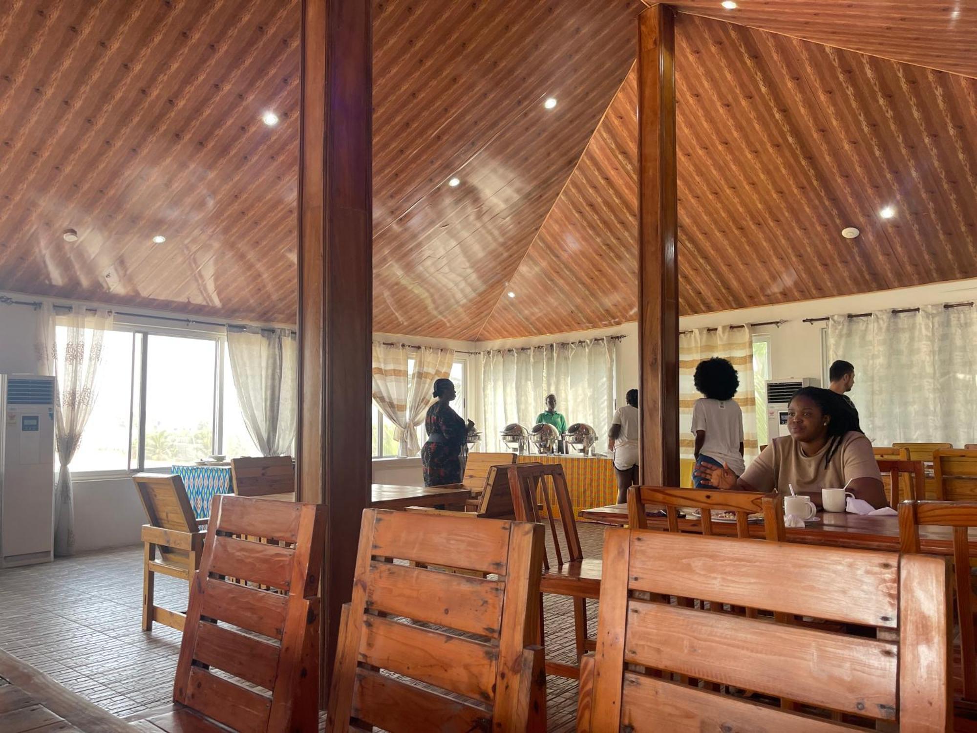 Ocean Green Beach Resorts And Villas Prampram Buitenkant foto