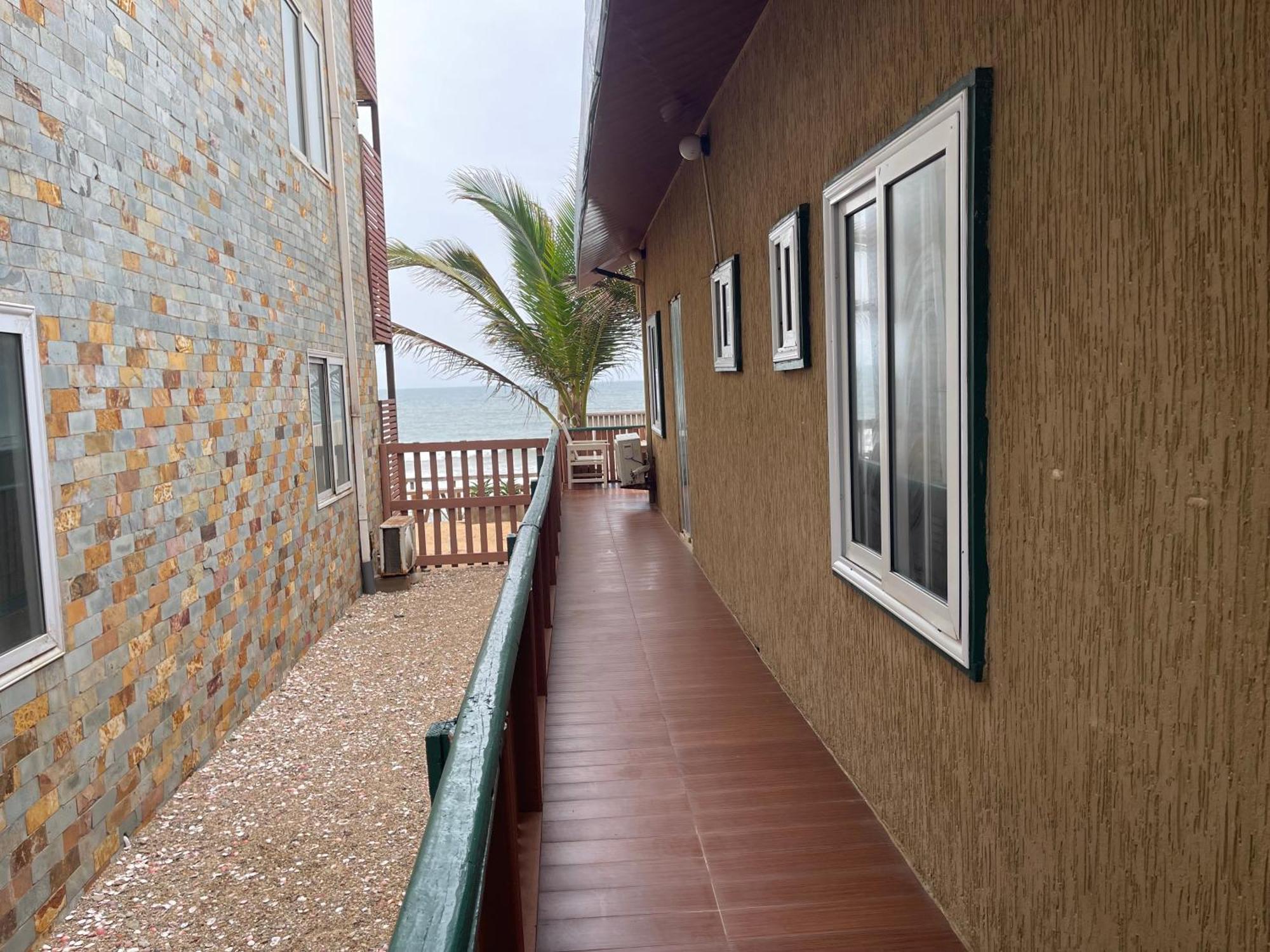 Ocean Green Beach Resorts And Villas Prampram Buitenkant foto